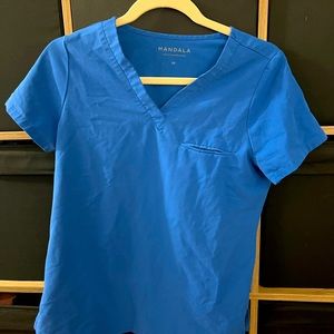 Mandala scrub top and jogger pants set size XS in royal blue